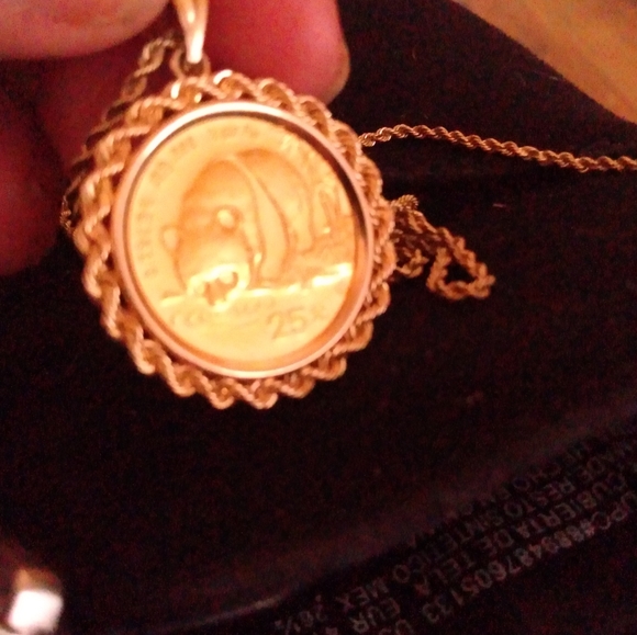 Selling my old jewelry taking offers - Picture 2 of 16